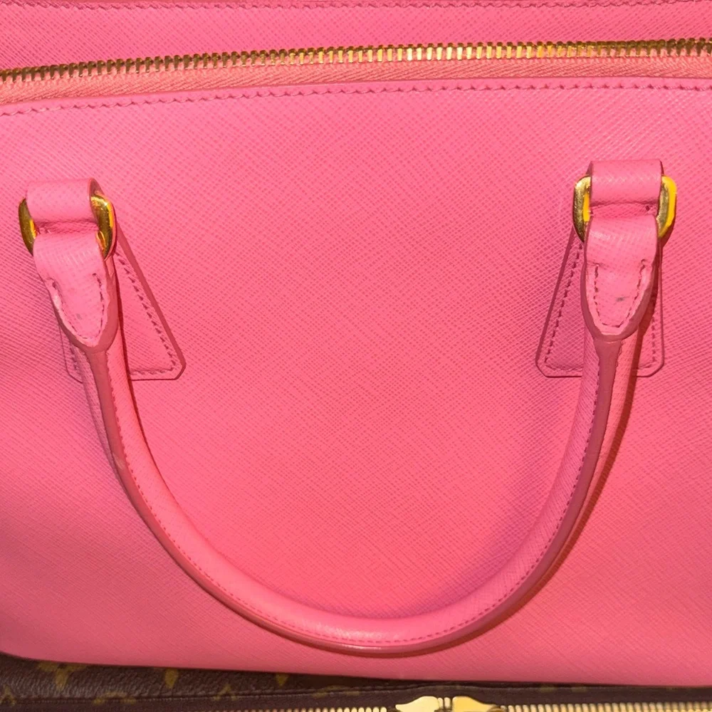 Prada Galleria Barbie Pink Gold Saffiano Leather Satchel Strap Purse Bag Medium